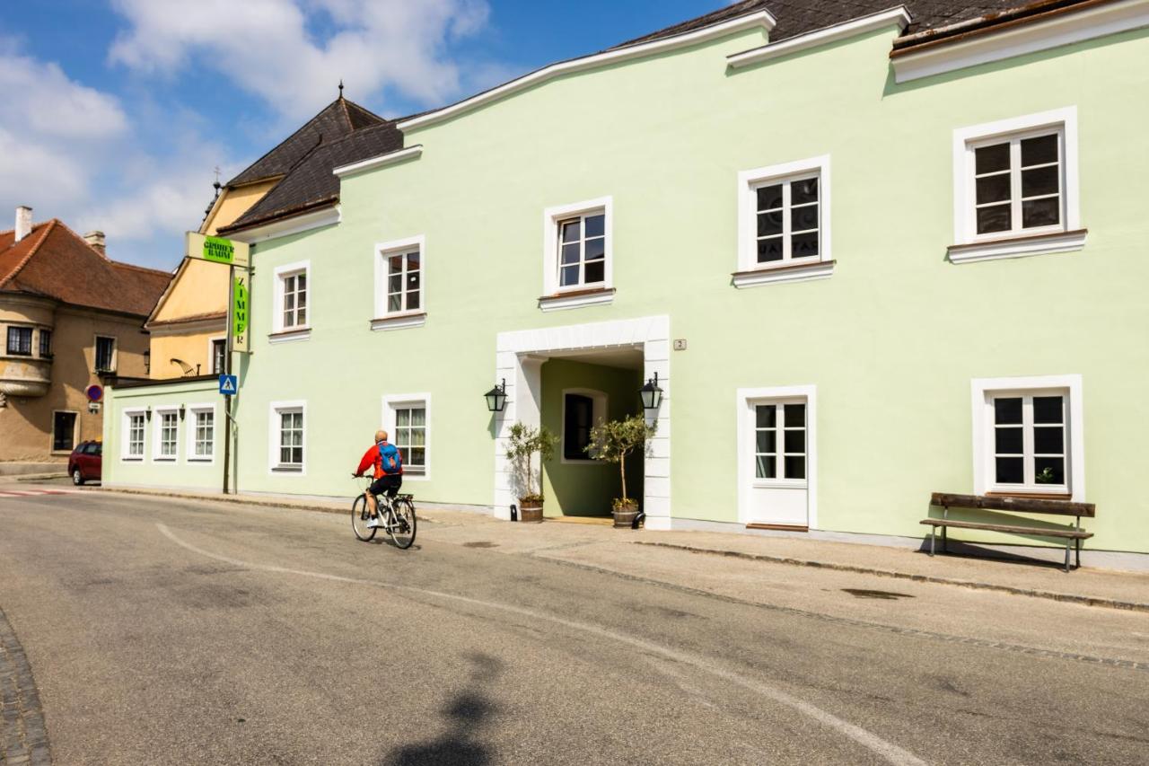 Gruener Baum Wachau - Retro Fruehstueckspension เมาแตร์น ภายนอก รูปภาพ
